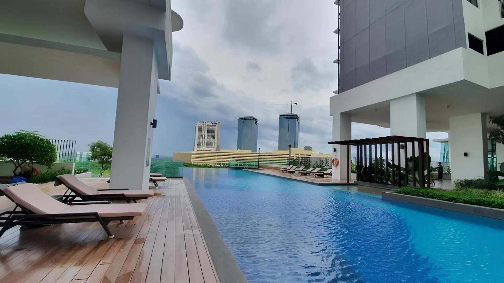 Mid Valley Megamall View Southkey Mosaic 3Br 2Free By Natol Johor Bahru
