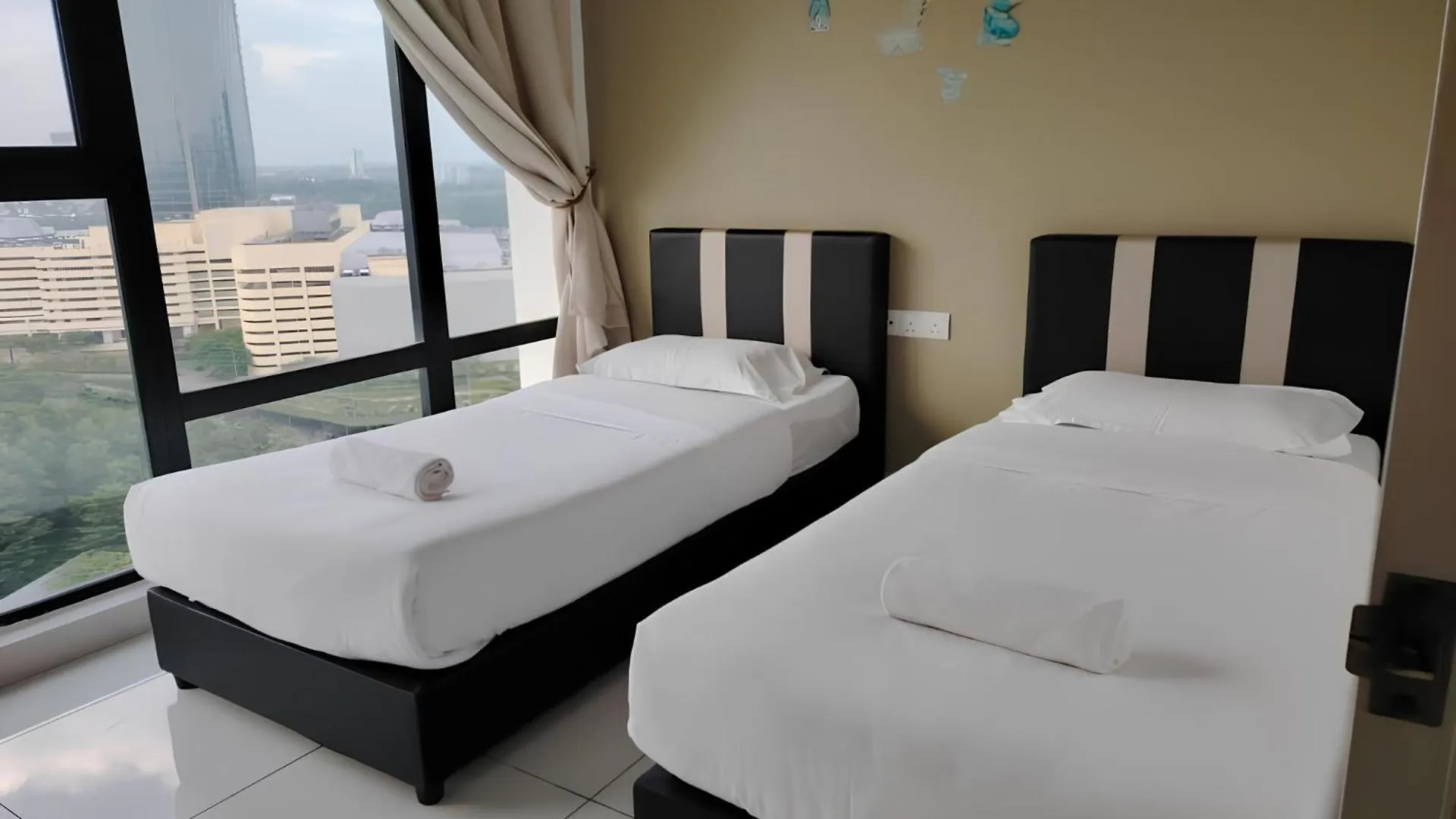 Apartment Mid Valley Megamall View Southkey Mosaic 3Br 2Free By Natol Johor Bahru